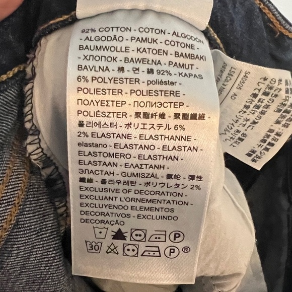 LEVI’S Women’s Dark Wash Distressed 721 High Rise Skinny Jeans Size 26 - Picture 4 of 5